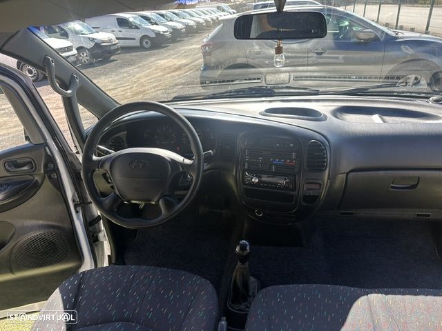 Hyundai H1 2.5 TD 6 LUGARES - 9