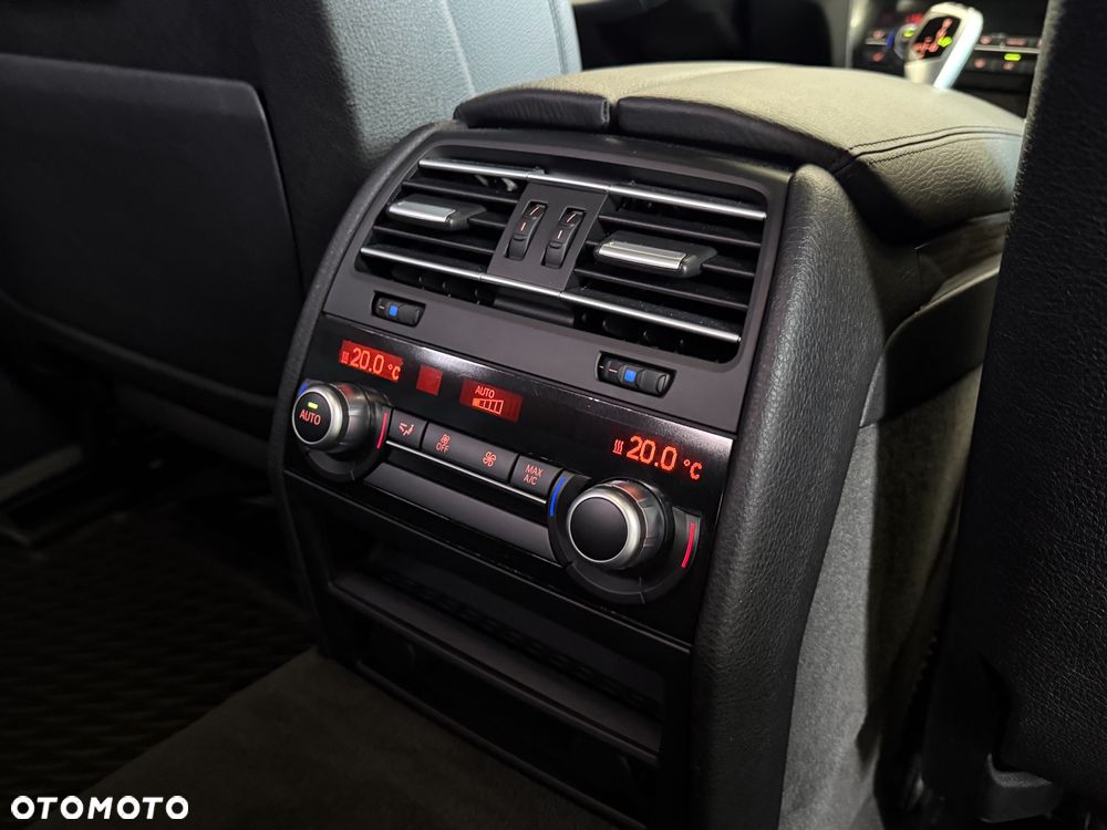 BMW Seria 7 730d - 27