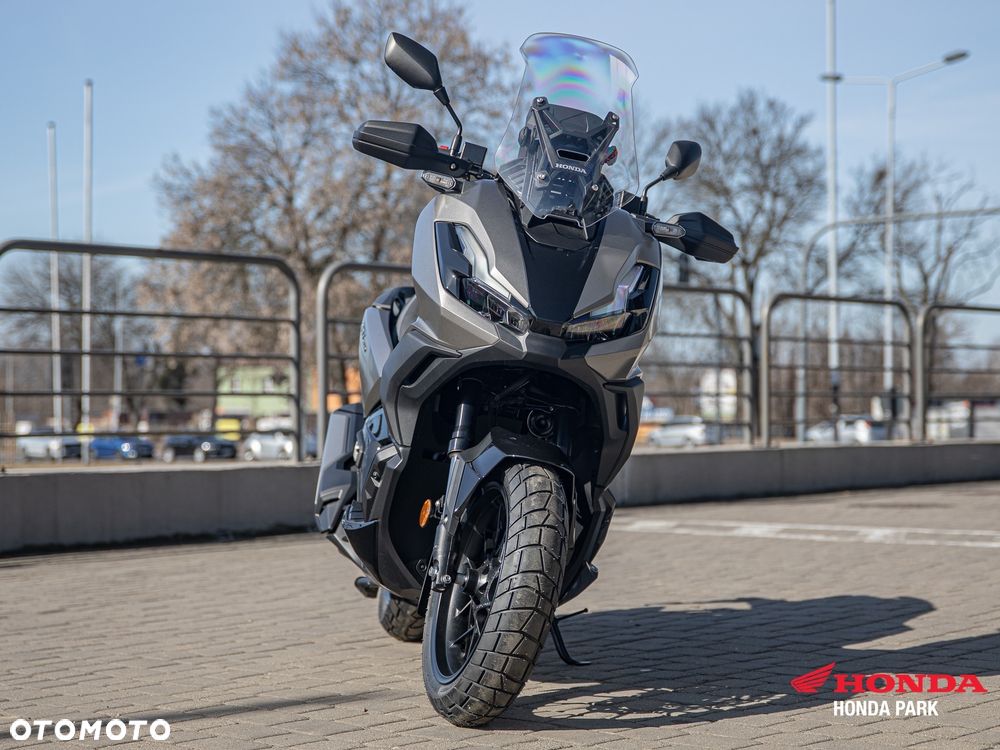 Honda ADV350 - 6