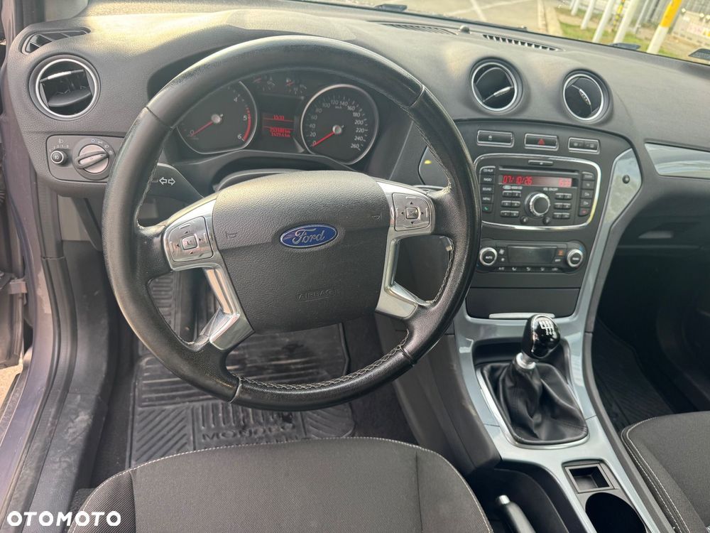 Ford Mondeo - 13
