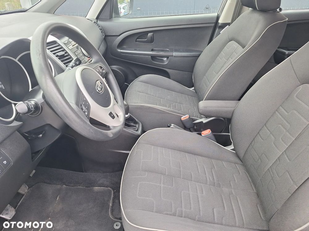 Kia Venga 1.4 M - 16