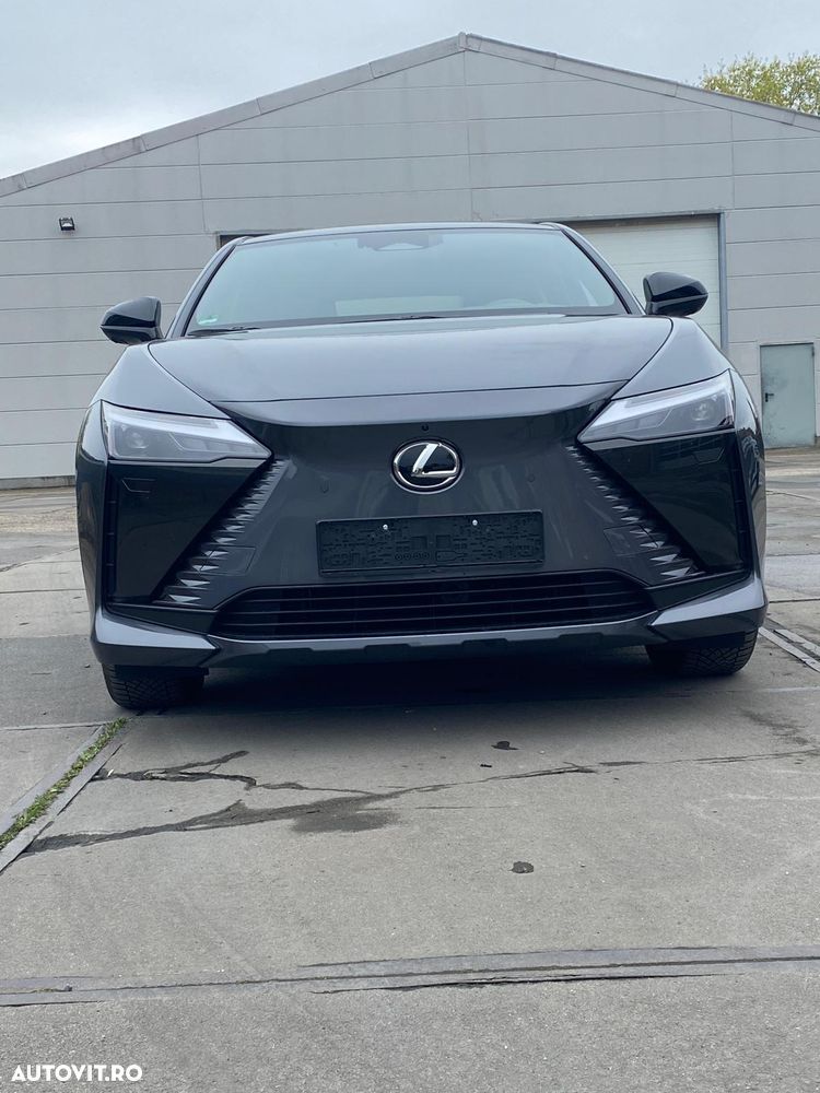 Lexus RZ - 18