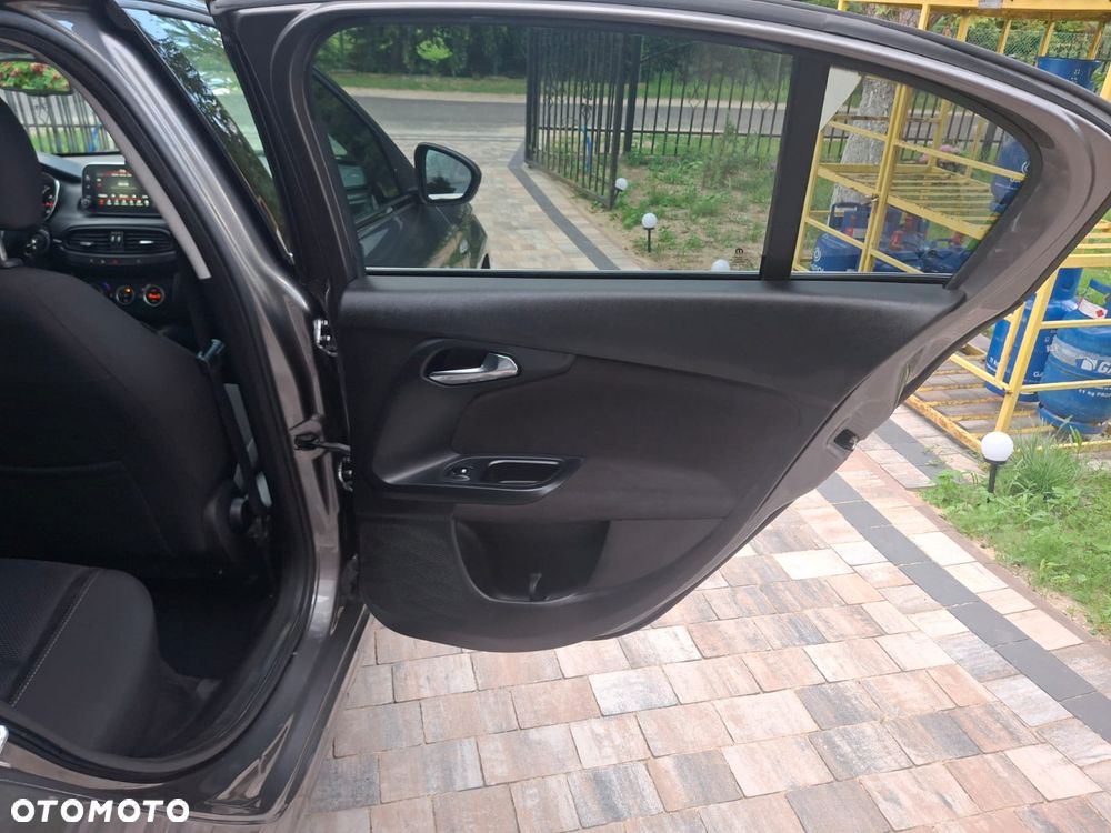 Fiat Tipo 1.4 T-Jet Business Line - 22