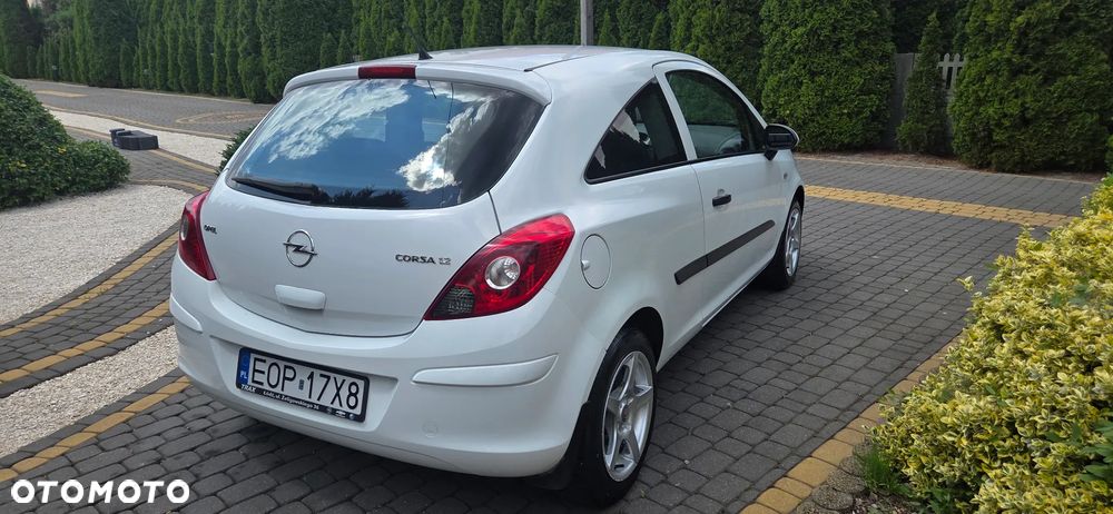 Opel Corsa 1.2 16V Enjoy - 4