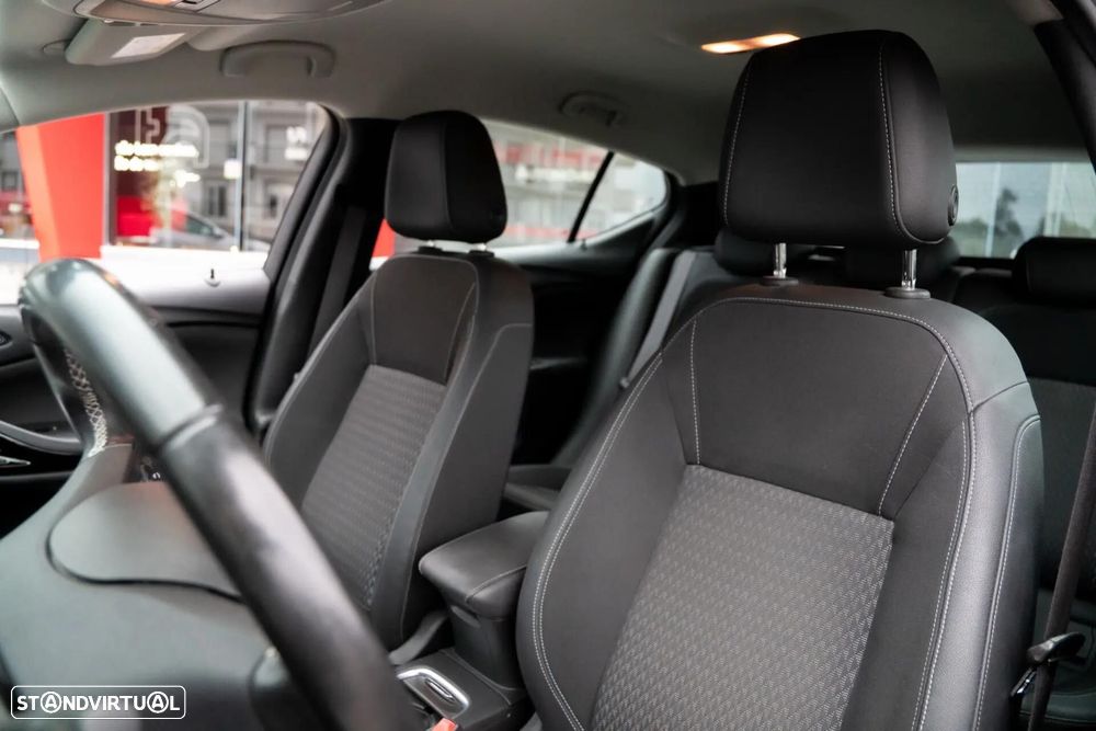 Opel Astra 1.6 CDTI Innovation S/S - 25