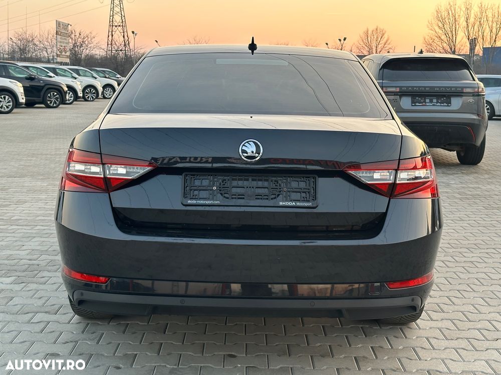 Skoda Superb 2.0 TDI DSG Style - 5