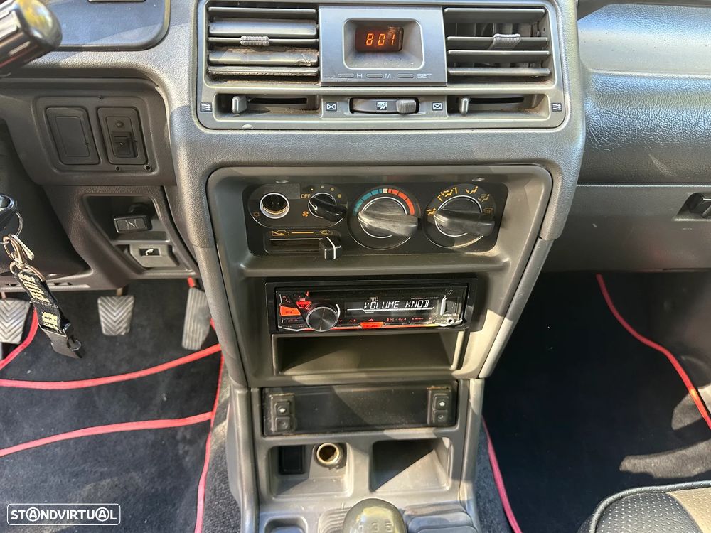 Mitsubishi Pajero - 21