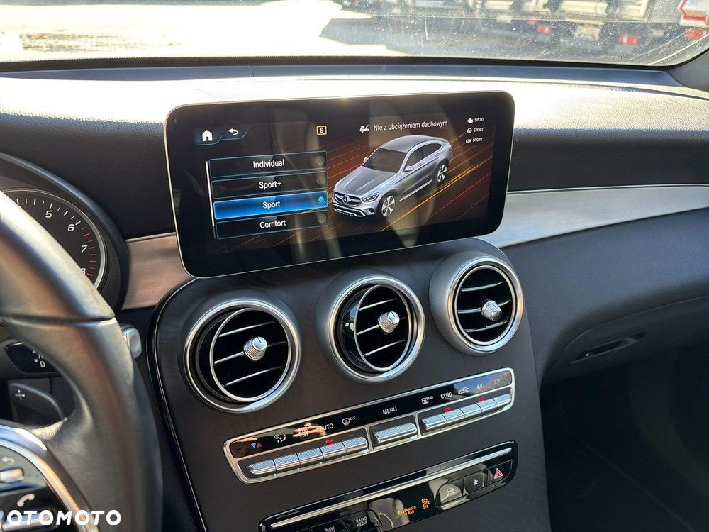 Mercedes-Benz GLC - 23