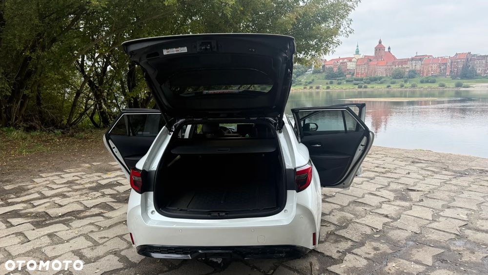 Toyota Corolla 2.0 Hybrid GR Sport - 25