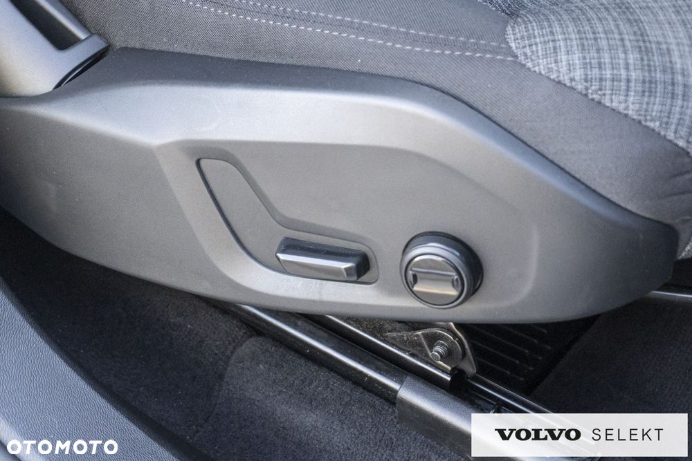 Volvo XC 60 - 30