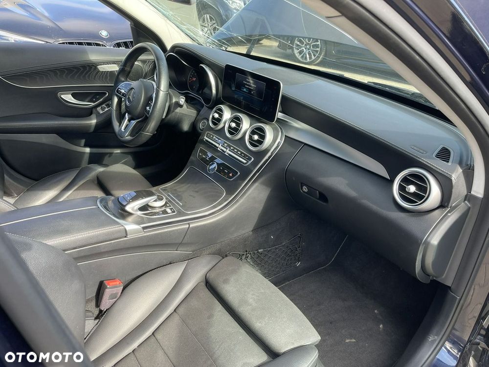 Mercedes-Benz Klasa C 300 d 4Matic 9G-TRONIC Exclusive - 12