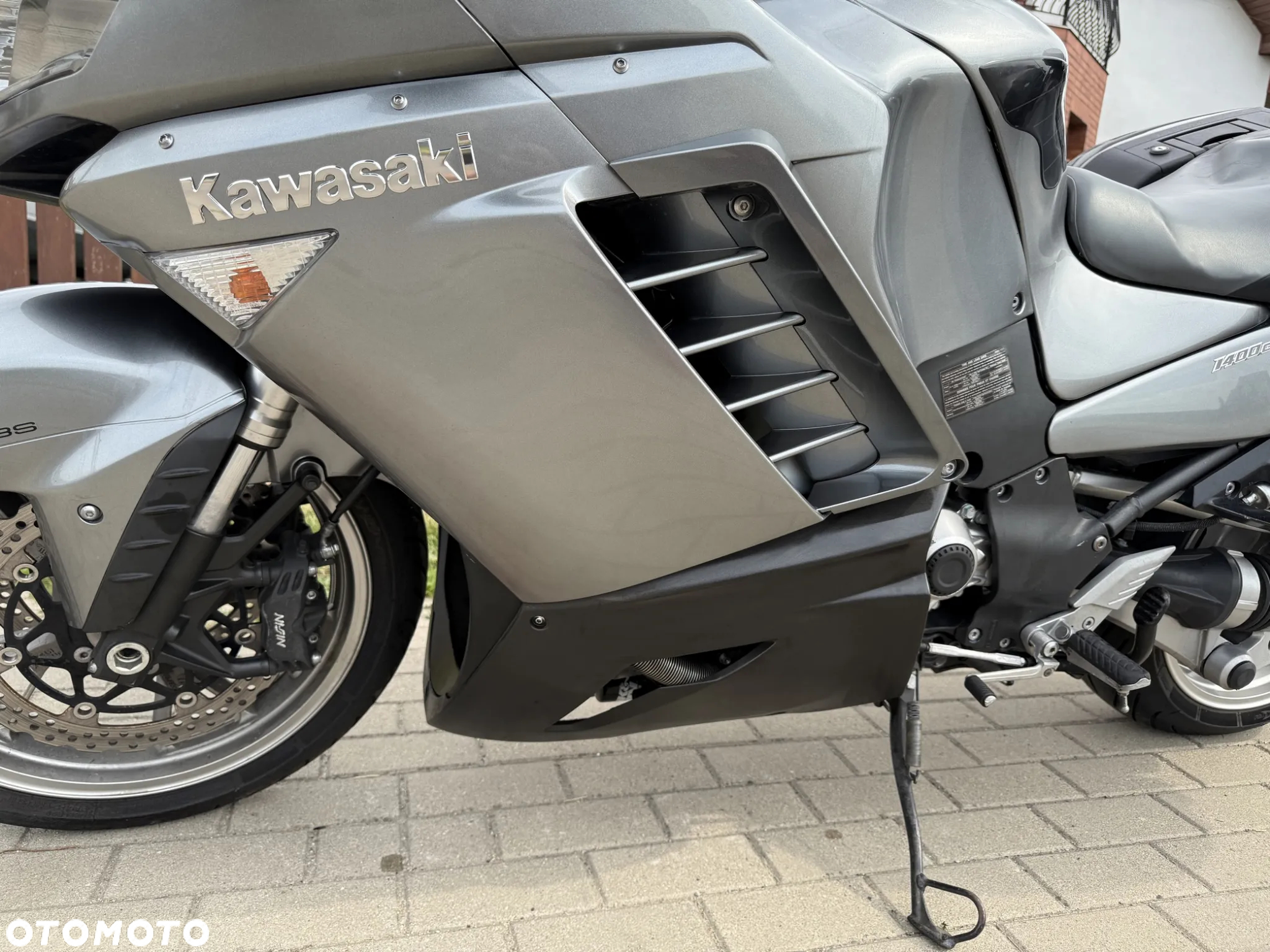Kawasaki GTR - 10