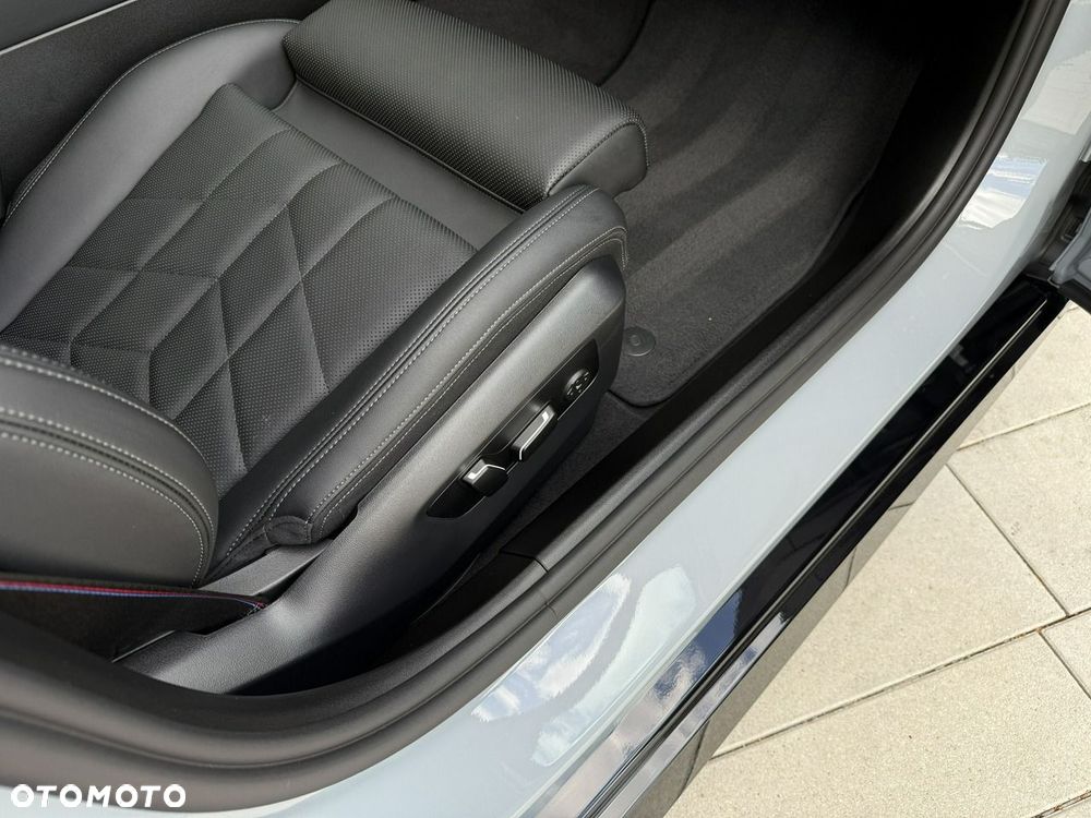 BMW Seria 5 520d xDrive mHEV M Sport - 31