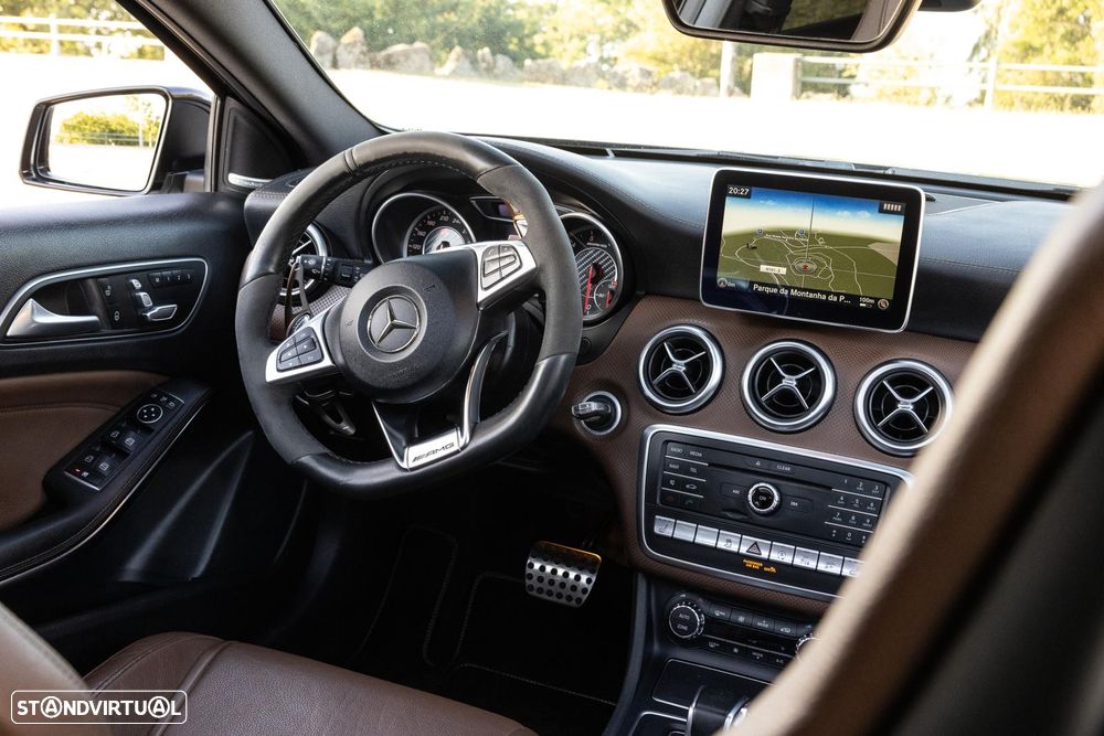 Mercedes-Benz A 45 AMG - 17