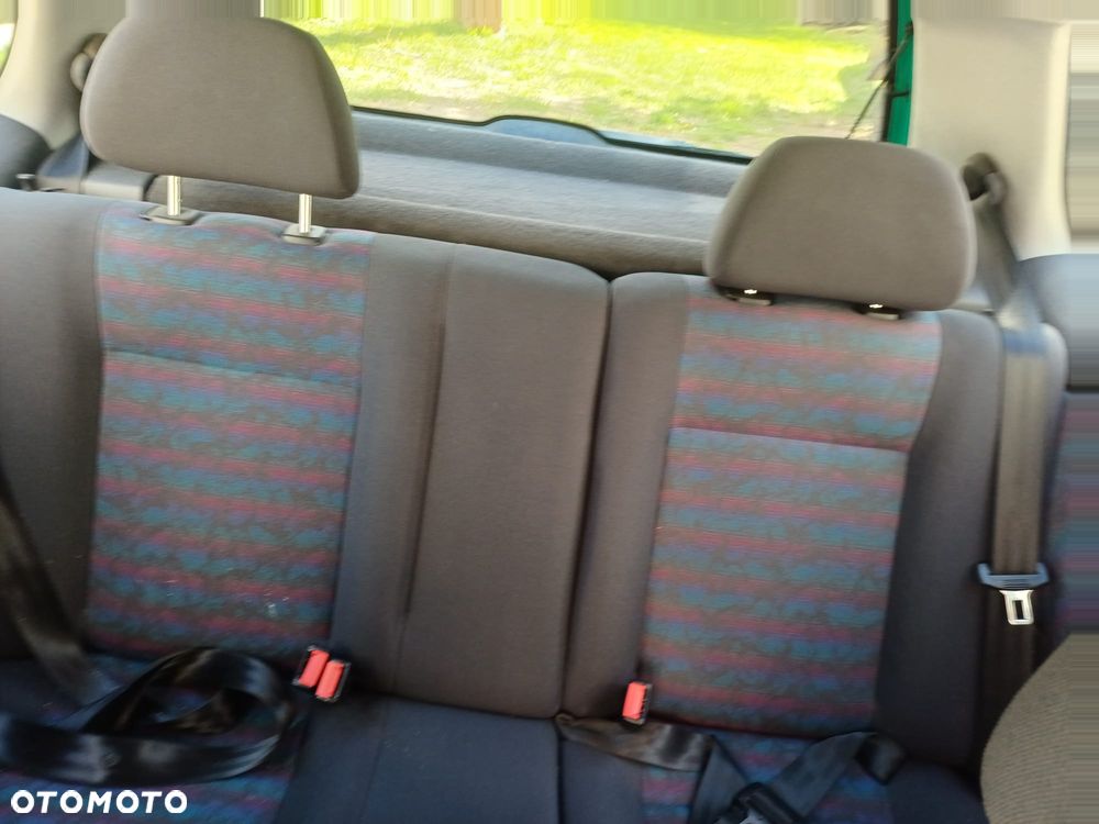 Volkswagen Polo - 8
