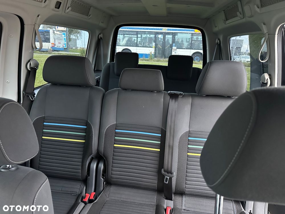 Volkswagen Caddy Maxi Comfortline - 9