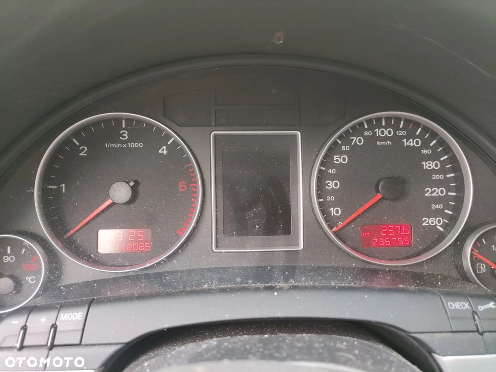 Audi A4 Avant 2.0 TDI DPF - 7