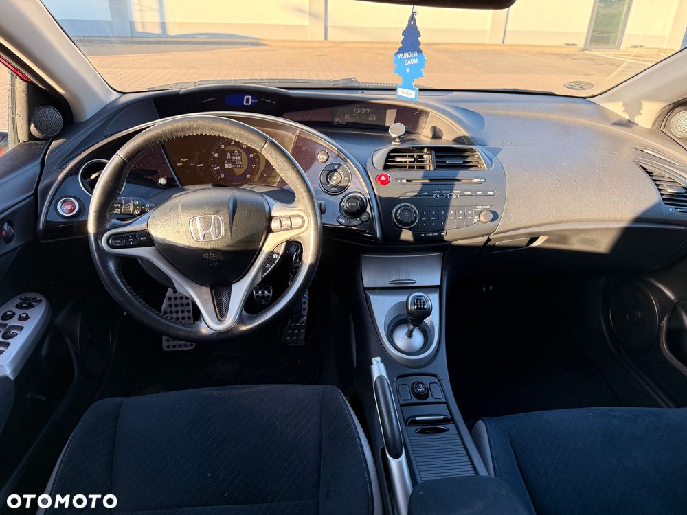 Honda Civic 1.8 Executive - 10