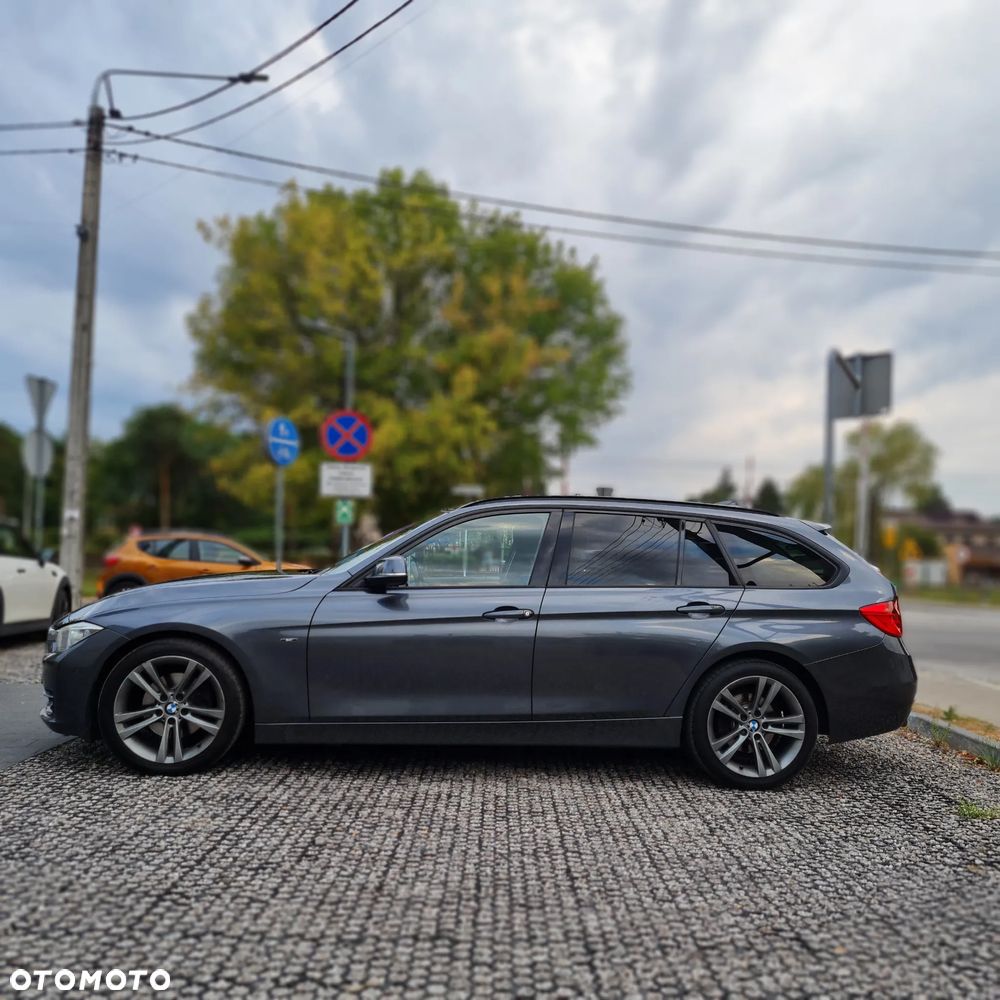 BMW Seria 3 320d Touring Sport Line - 6
