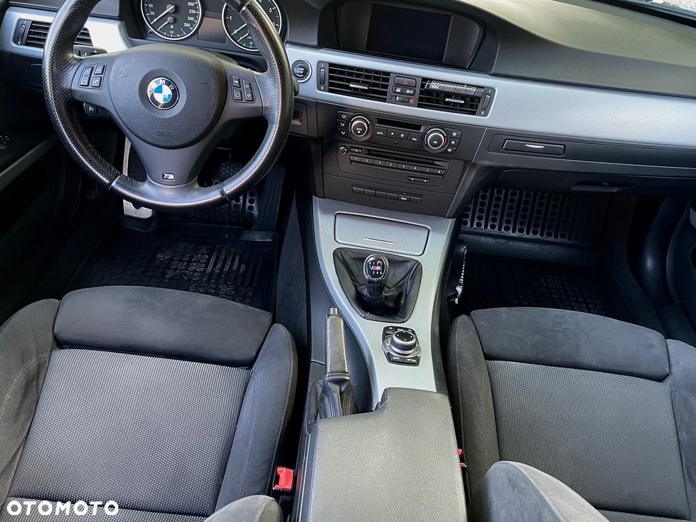 BMW Seria 3 318i Edition Sport - 10