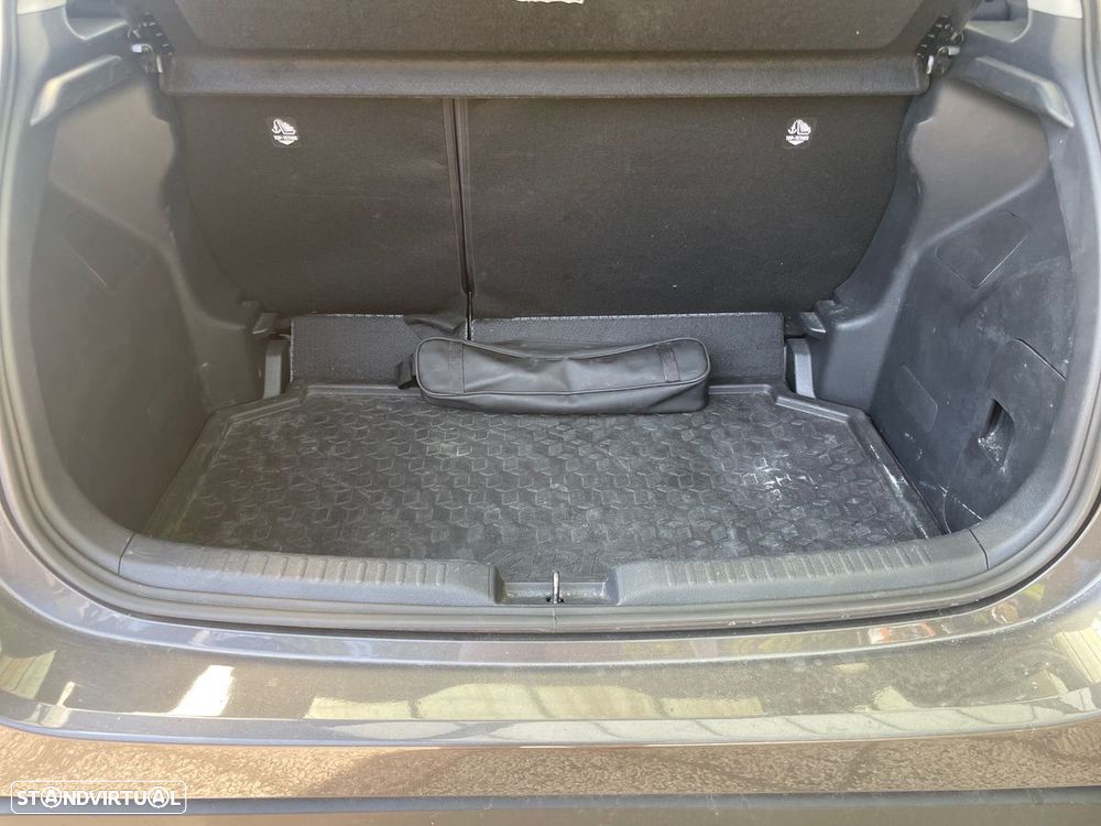Toyota Yaris - 23