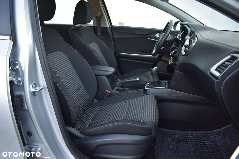 Kia Ceed 1.5 T-GDI M - 7