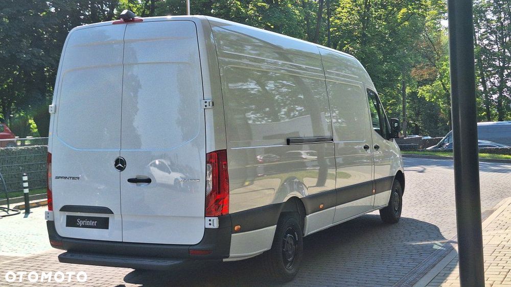 Mercedes-Benz Sprinter - 6