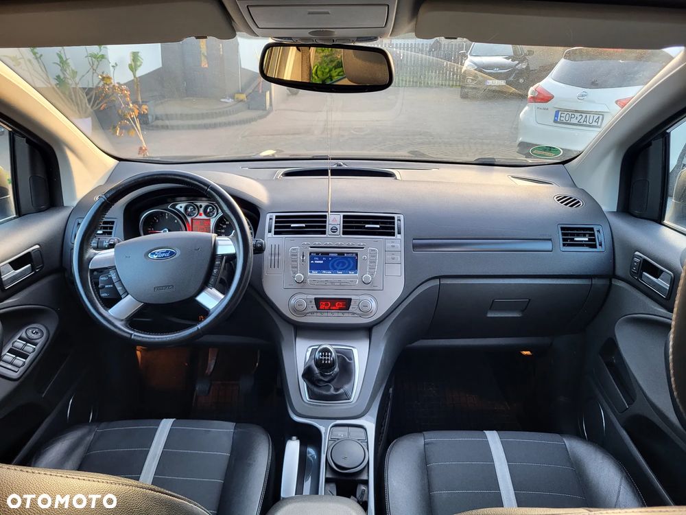 Ford Kuga 2.0 TDCi FWD Titanium - 30