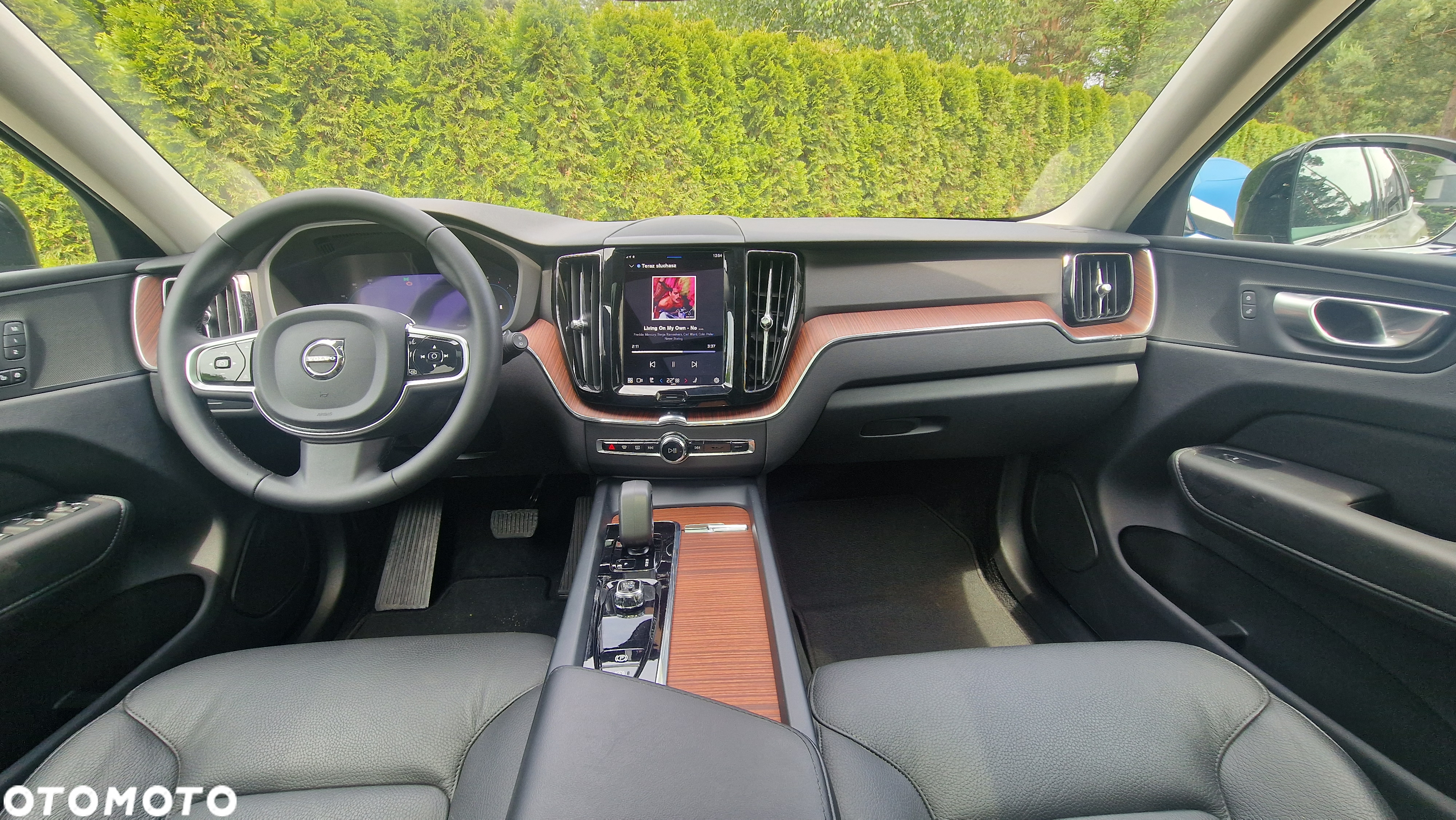 Volvo XC 60 B5 B AWD Plus Dark - 16