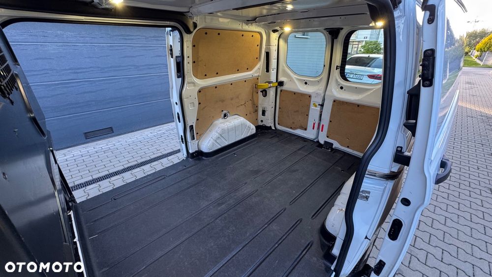 Ford Transit Custom L2H2 średni  xenon kamera idealny 2.2TDCI blaszak krótki L1H2 VAT FV faktura 23% 3 miejsca / osobowy blaszak podwójne drzwi z obu stron - 29