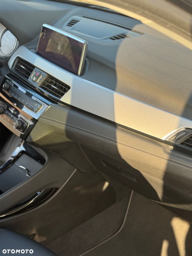 BMW X2 sDrive18d Advantage Plus - 12