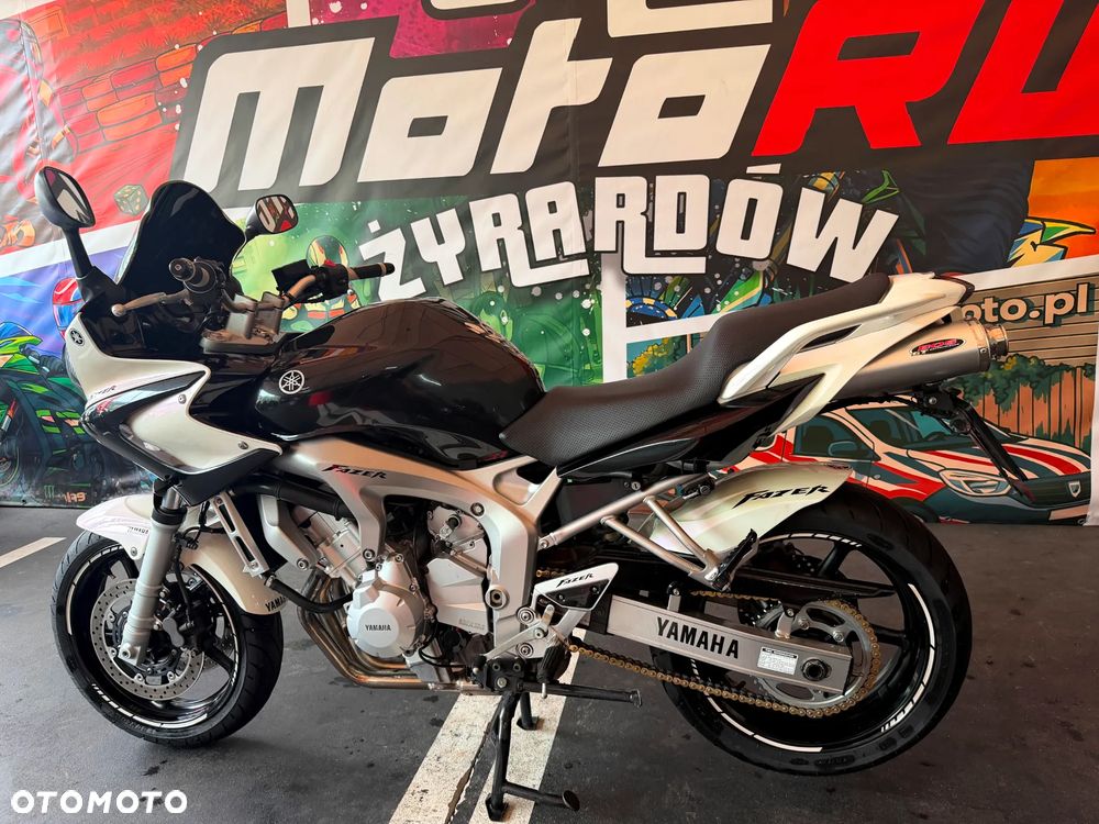 Yamaha FZ - 13