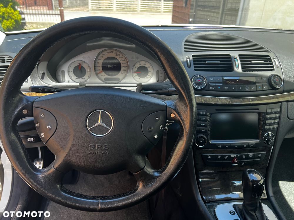 Mercedes-Benz Klasa E 55 AMG Automatik - 6