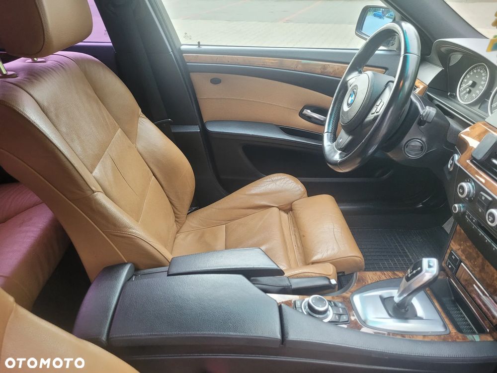 BMW Seria 5 530d Sport-Aut Edition Sport - 17