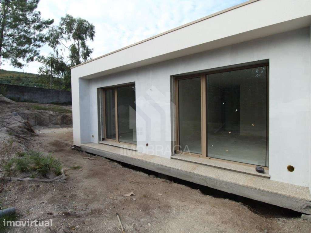Moradia Geminada T3 Nova para Venda em Rendufinho - Póvoa de Lanhoso - Grande imagem: 4/38