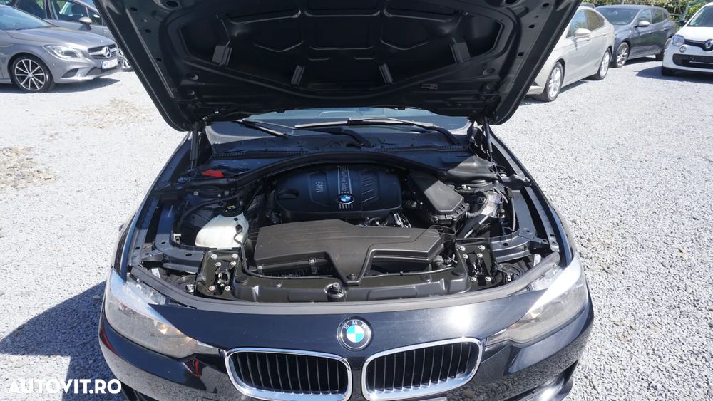 BMW Seria 3 318d Aut. Blue Performance - 31