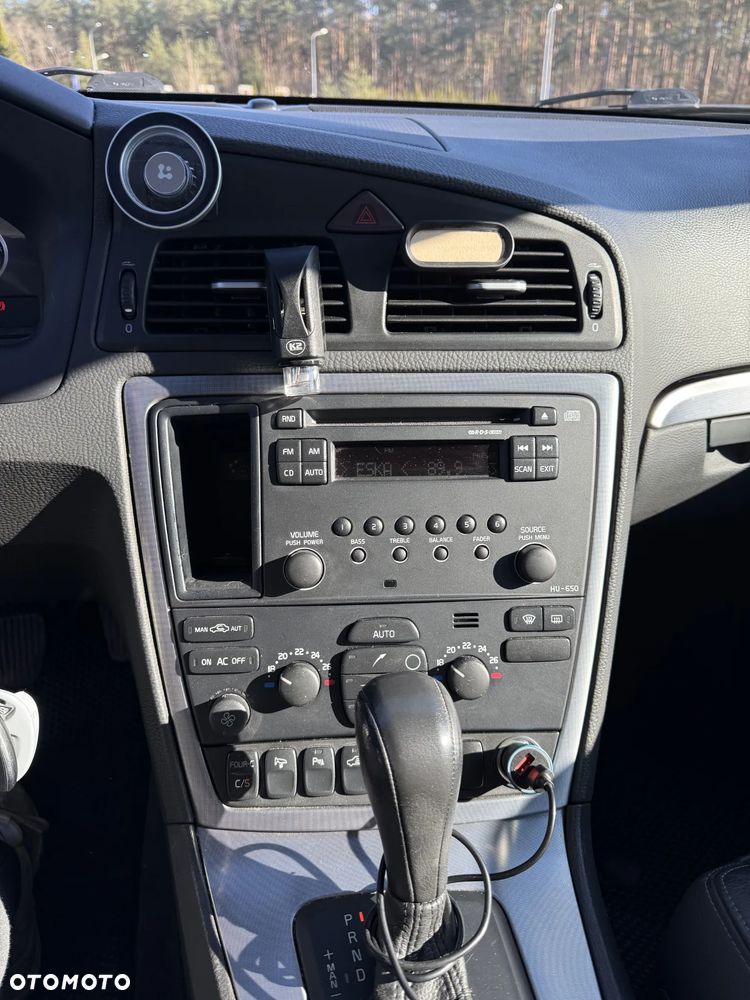 Volvo S60 2.5T Momentum - 17