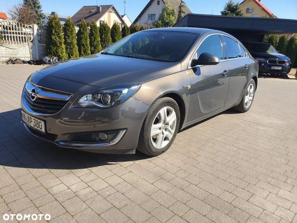Opel Insignia - 1