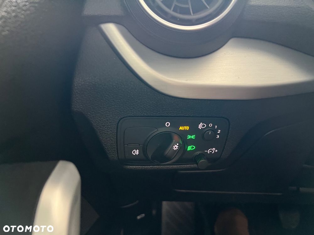 Audi Q2 35 TFSI Sport - 37