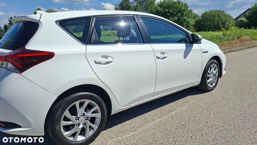 Toyota Auris - 13