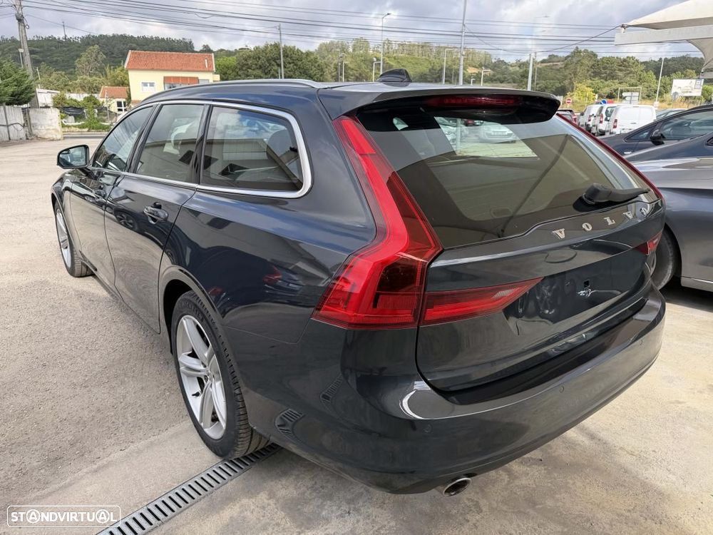 Volvo V90 2.0 D4 Momentum Plus Geartronic - 5