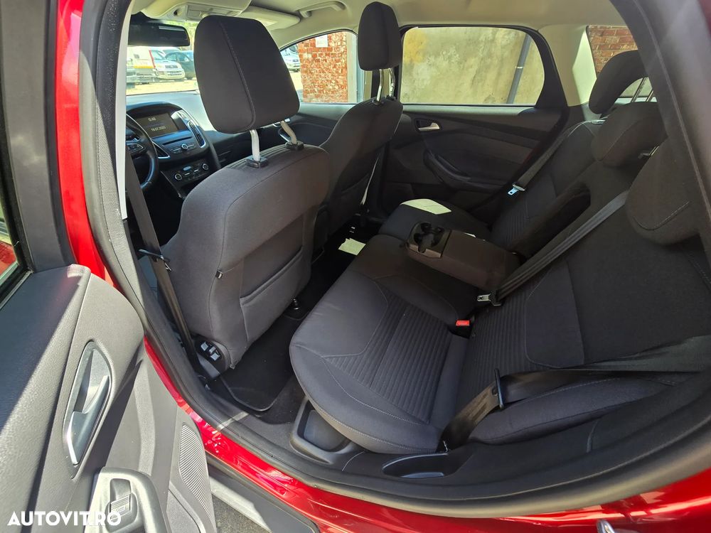 Ford Focus 1.5 EcoBoost Start-Stopp-System TITANIUM - 7