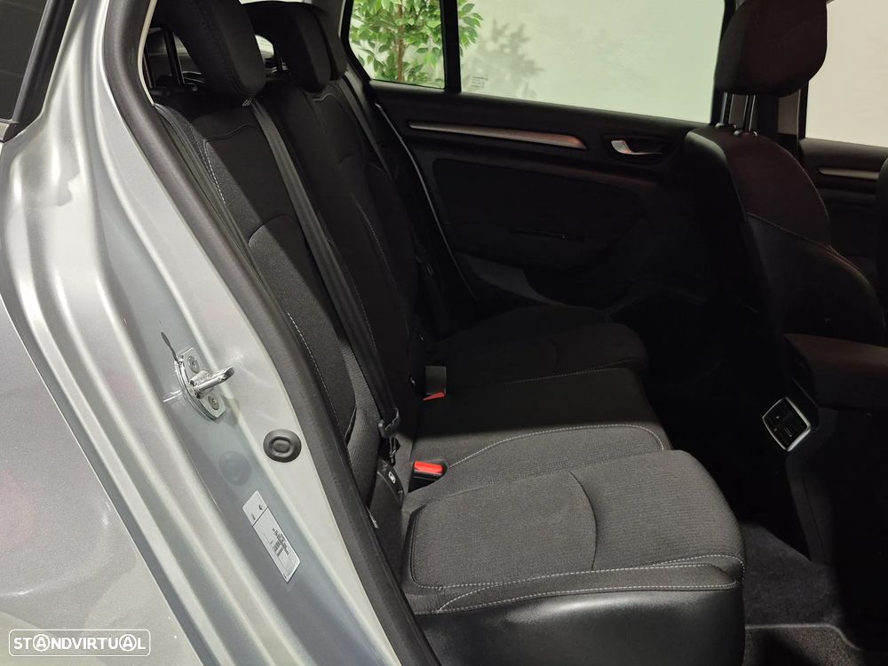 Renault Mégane Sport Tourer BLUE dCi 115 LIMITED - 25