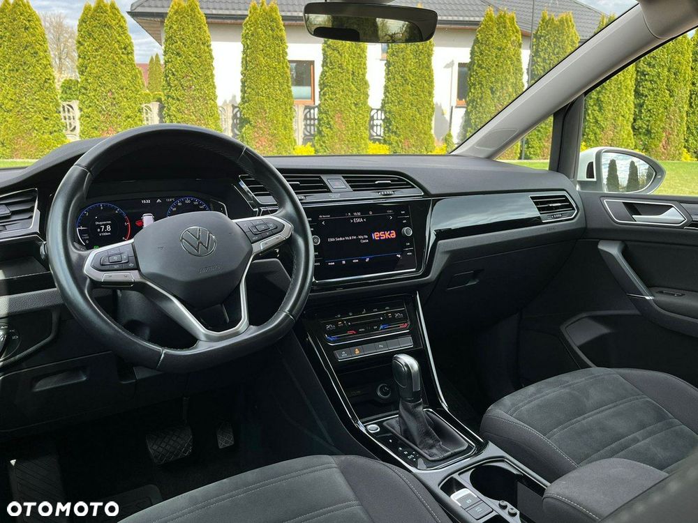 Volkswagen Touran - 8