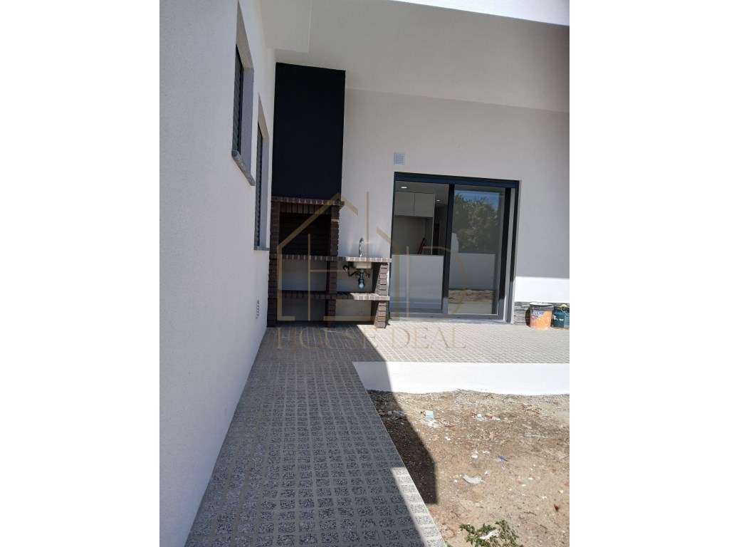 Moradia T3 com Pérgola. Fernão Ferro - Grande imagem: 3/25