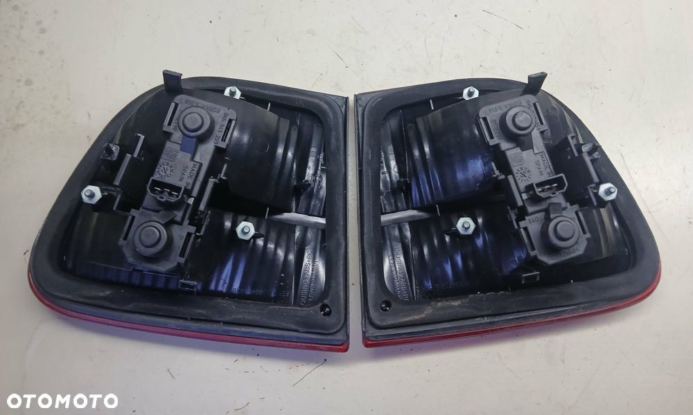 Seat Leon Lampa tylna w klapę  lewa, prawa. - 4