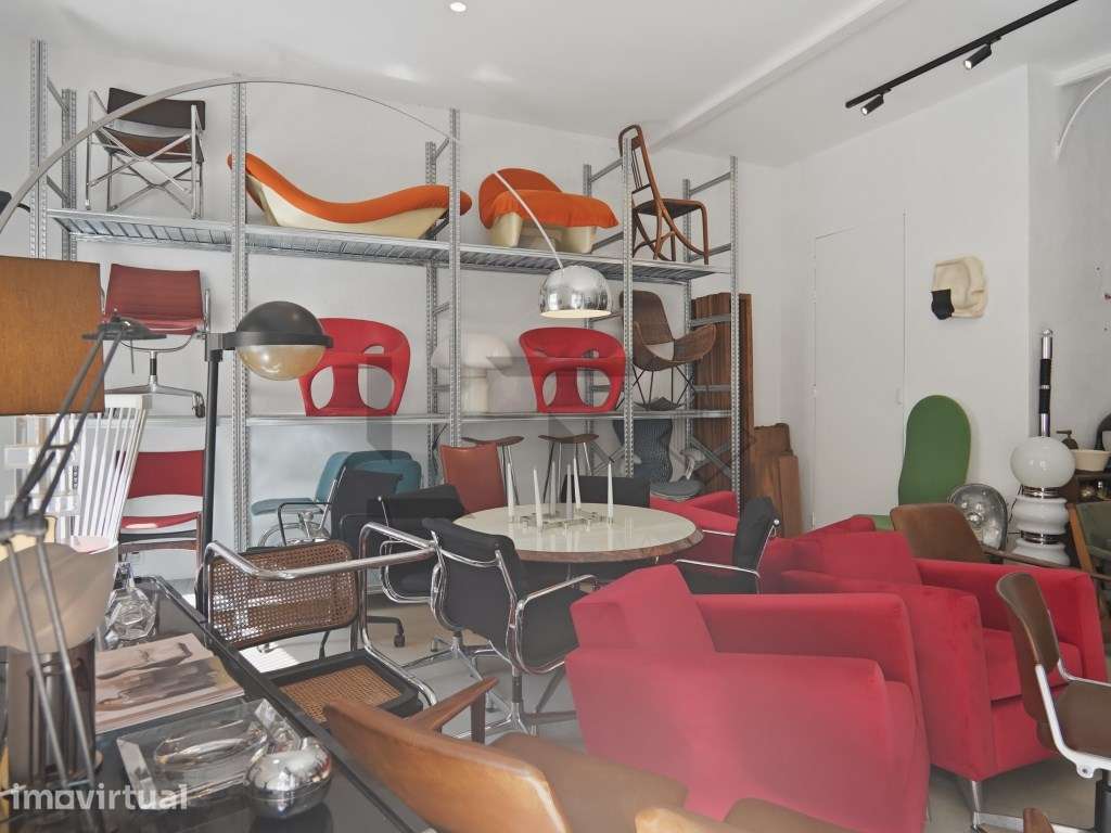 Espaço Comercial Remodelado com 3 Montras para Arrendamento nos Anj... - Grande imagem: 4/16