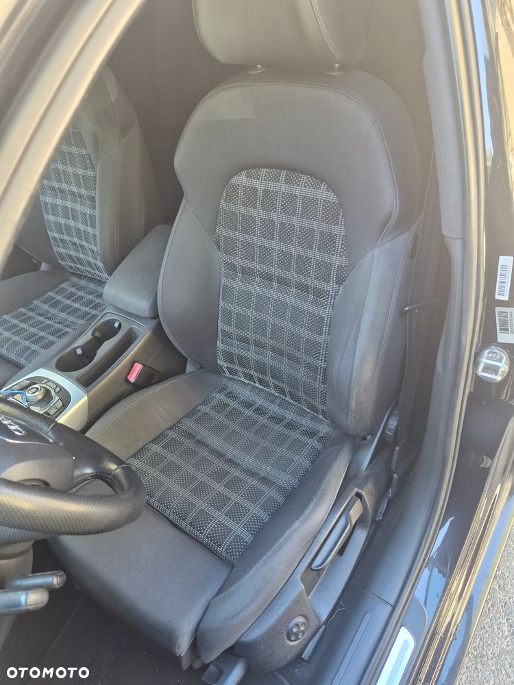 Audi A4 Limousine - 11