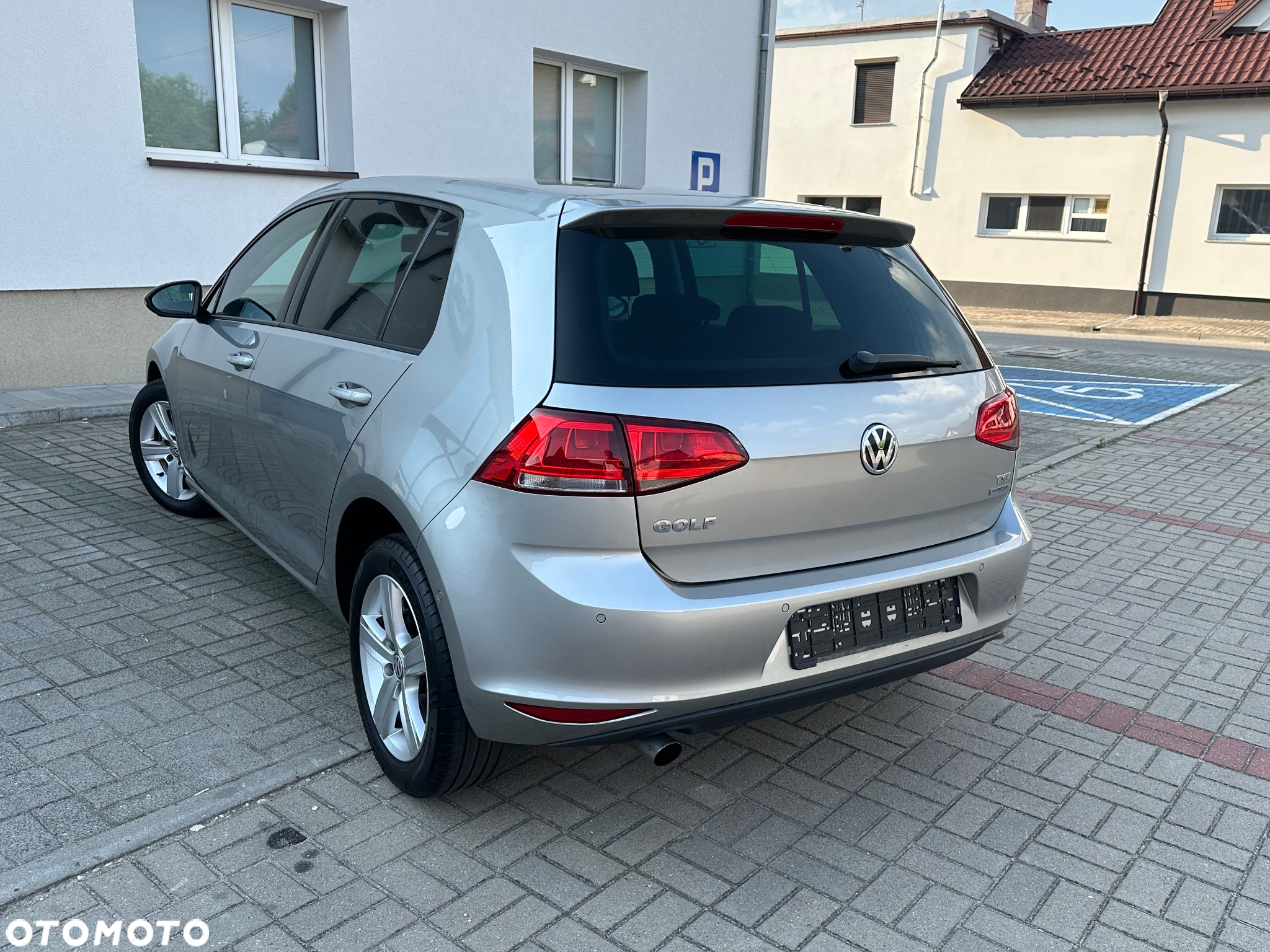 Volkswagen Golf - 13