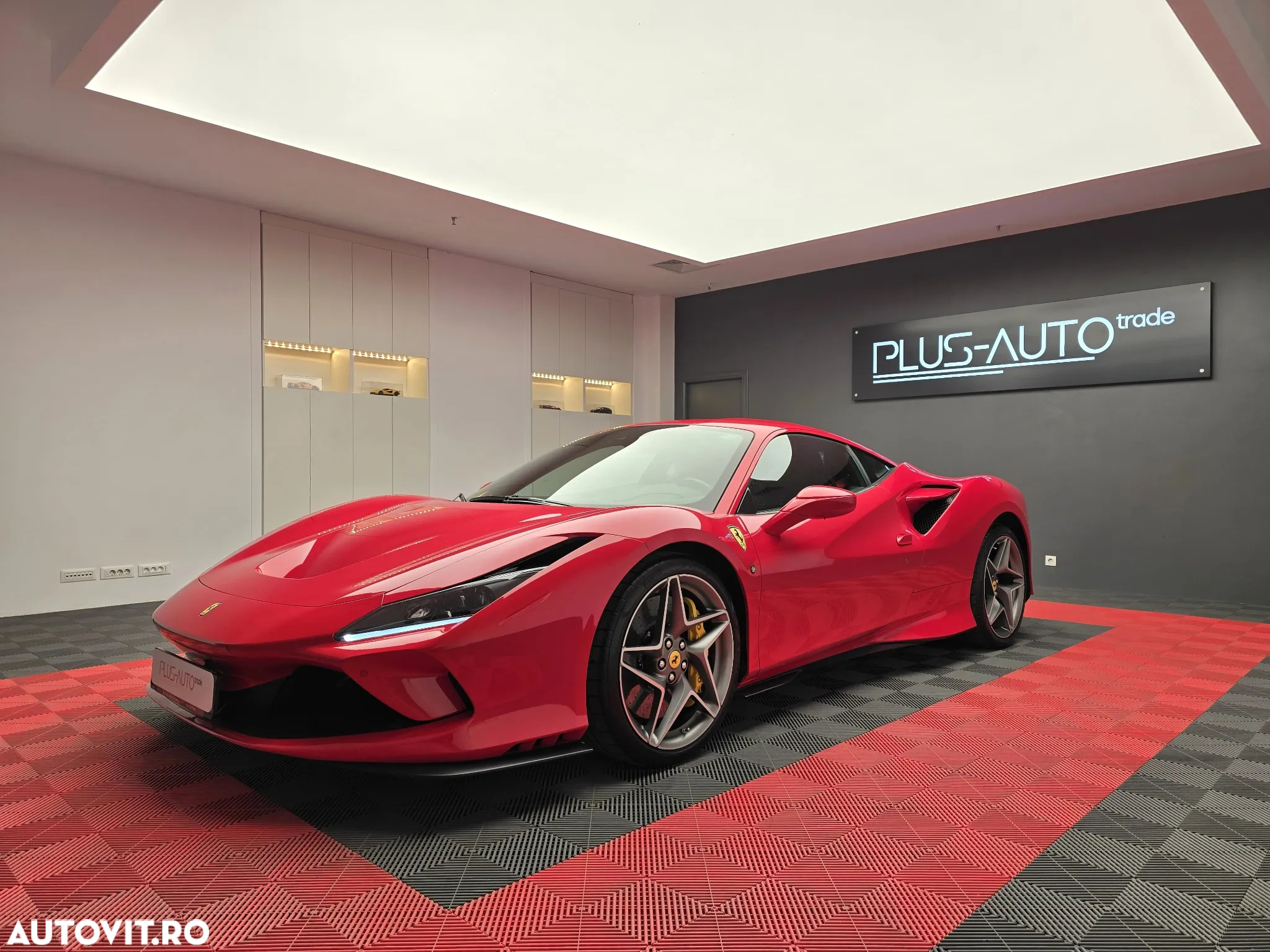 Ferrari F8 - 2